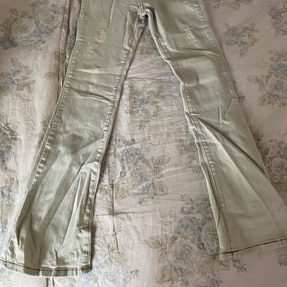 Fashion Nova Flared Jeans - Picture 3 of 3